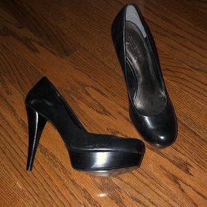 Guess stilettos with a gorgeous cheetah print sole